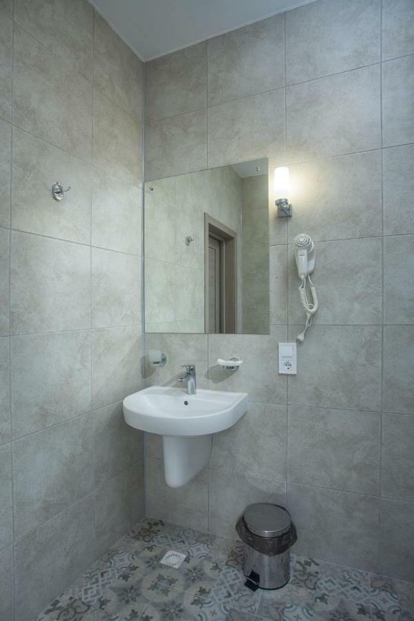 Fanfan Hotell Odessa Exteriör bild