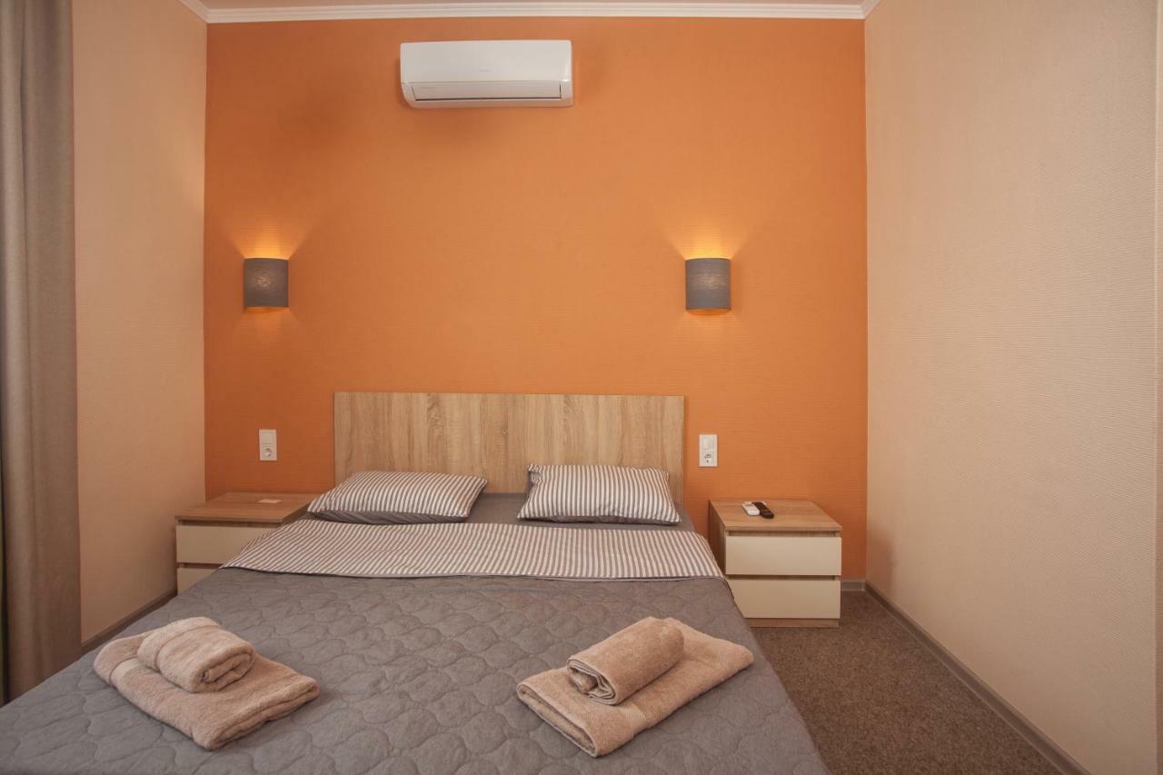 Fanfan Hotell Odessa Exteriör bild