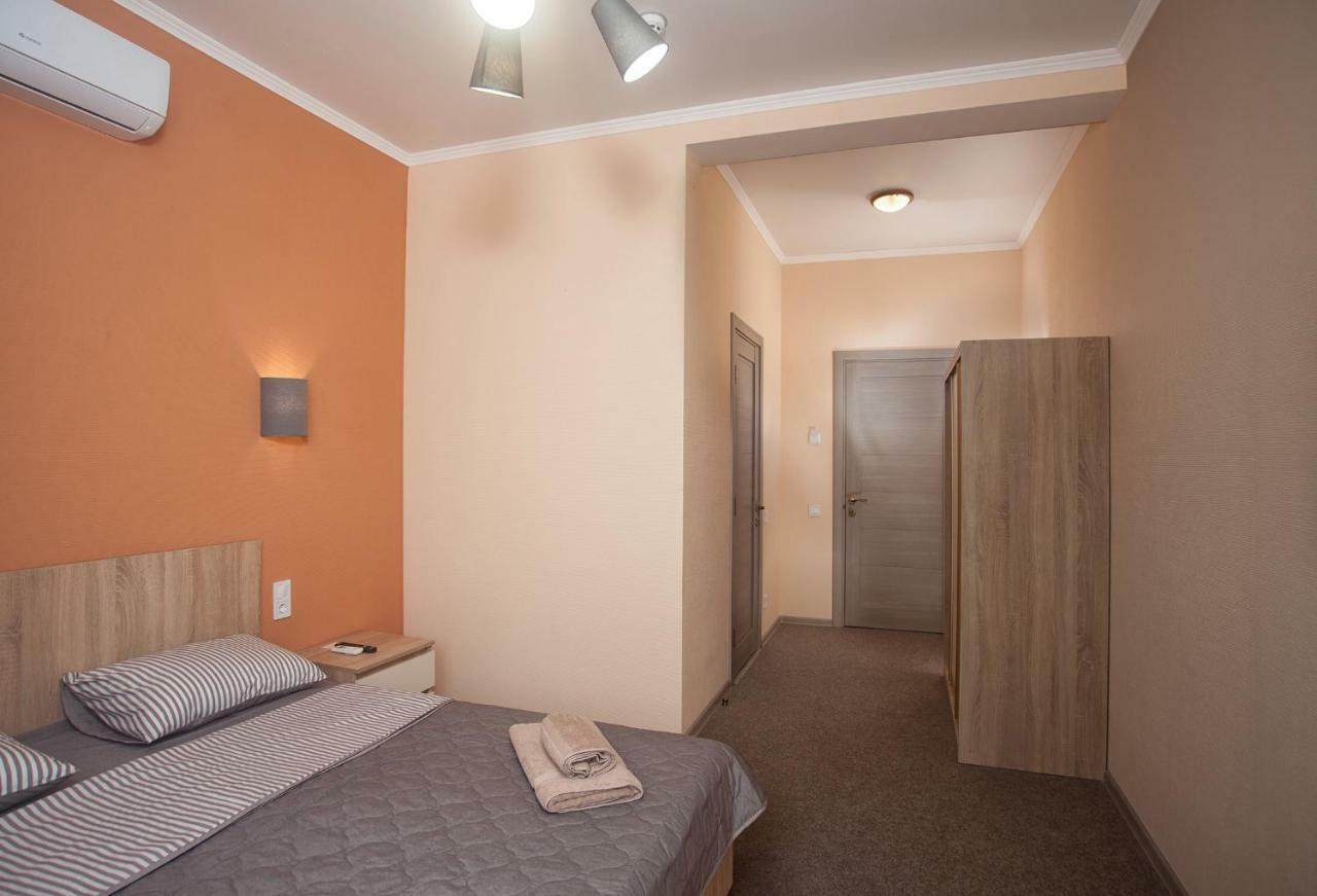 Fanfan Hotell Odessa Exteriör bild