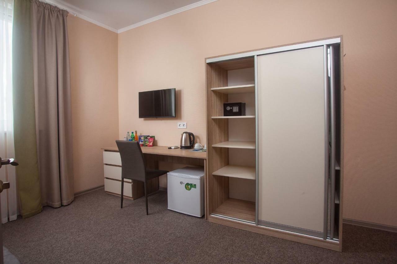 Fanfan Hotell Odessa Exteriör bild