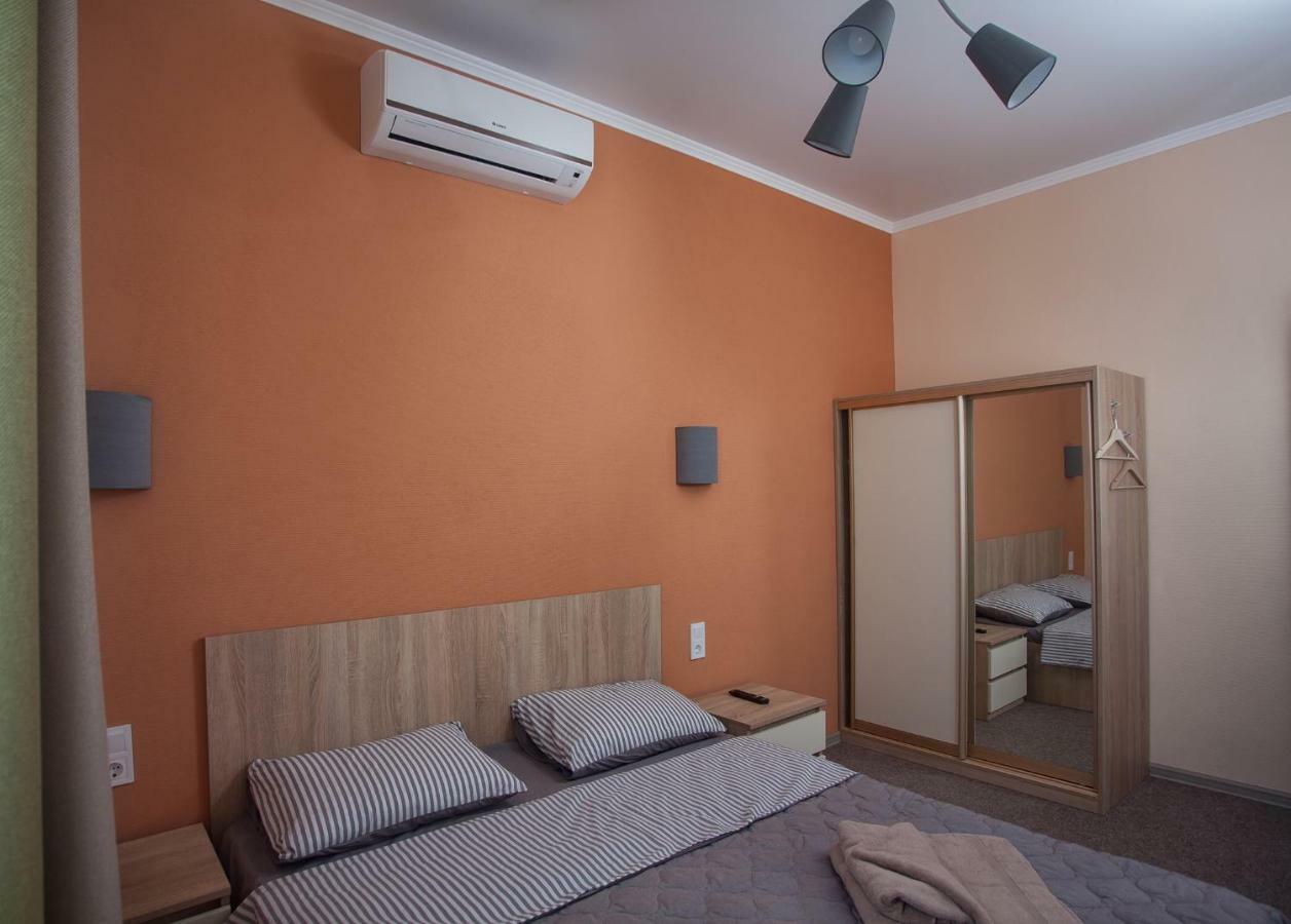 Fanfan Hotell Odessa Exteriör bild