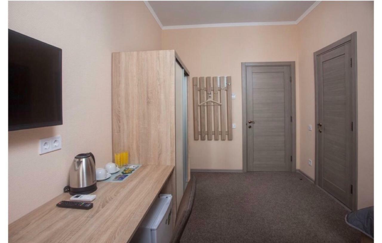 Fanfan Hotell Odessa Exteriör bild